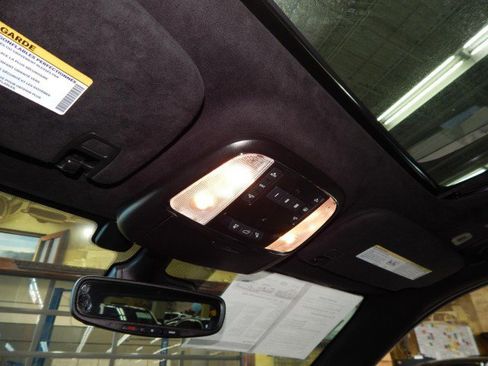 Used 2021 Jeep Grand Cherokee SRT image 22