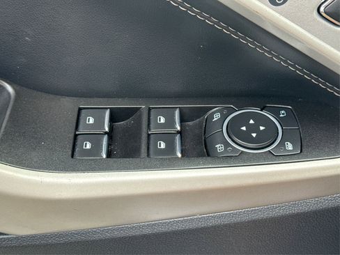 Used 2022 Ford Explorer Limited image 36