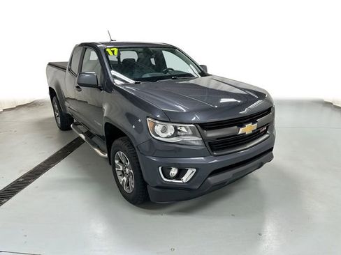 Used 2017 Chevrolet Colorado Z71 AWD/4WD image 1