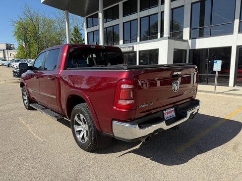 Used 2019 RAM 1500 Laramie AWD/4WD image 7