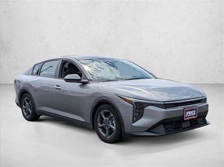 Used 2025 Kia K4 FWD video 3