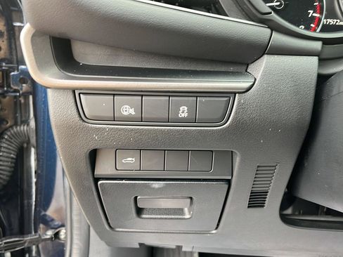 Used 2025 MAZDA MAZDA3 s image 12