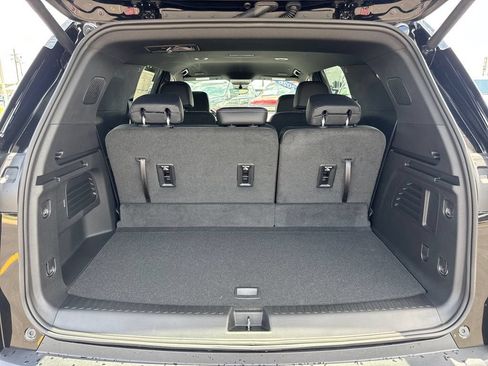New 2026 Chevrolet Traverse LT w/ Driver Confidence Package AWD/4WD image 6
