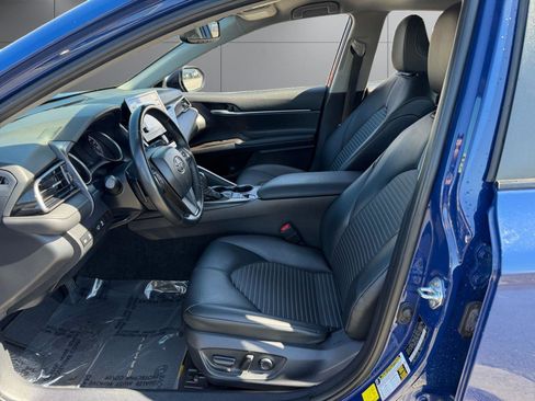 Used 2024 Toyota Camry SE w/ Convenience Package image 16