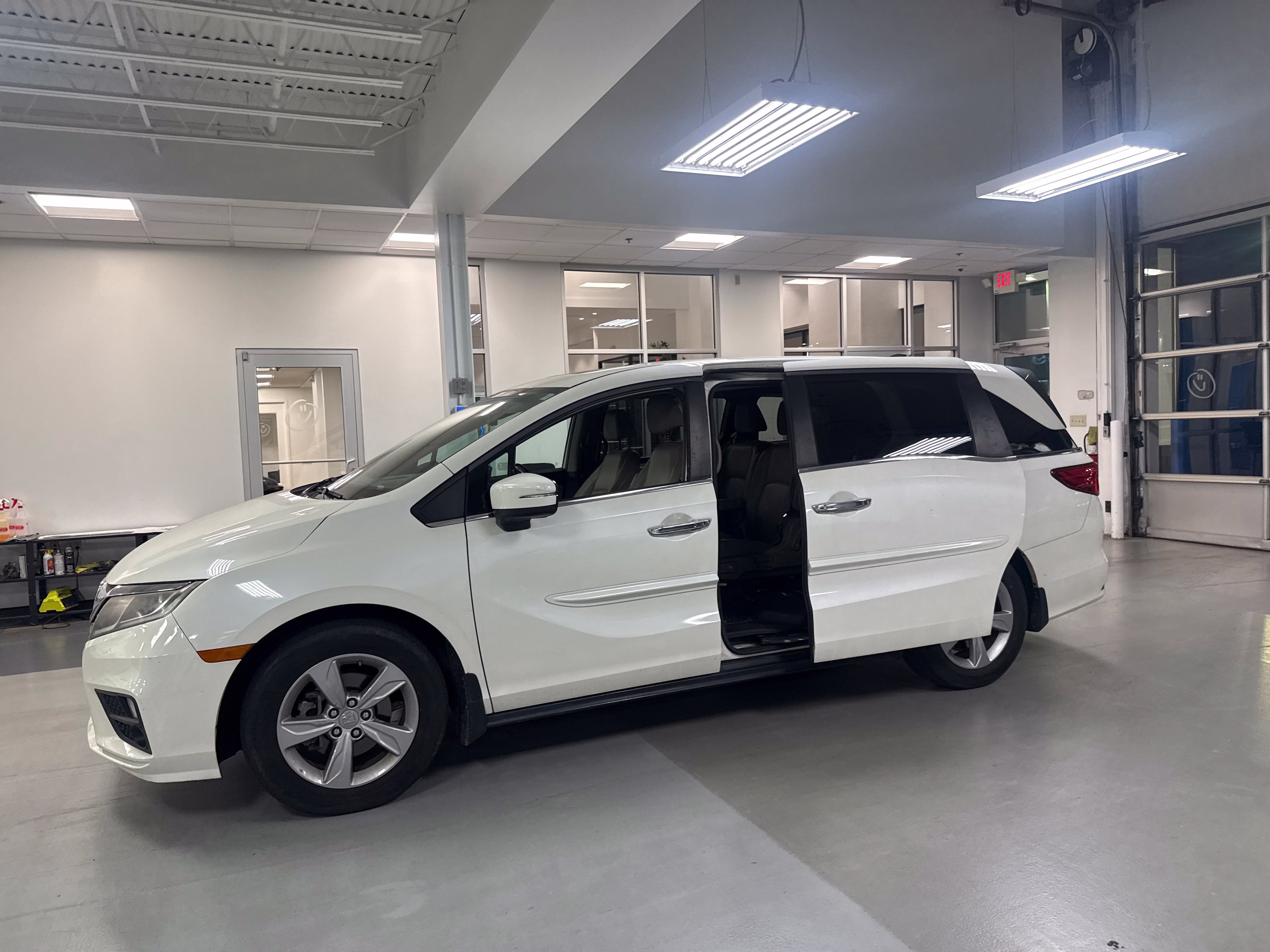 Used 2018 Honda Odyssey EX-L image 12