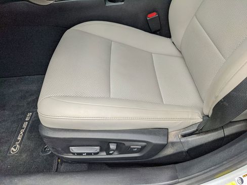 Used 2017 Lexus ES 350 w/ Premium Package FWD image 19