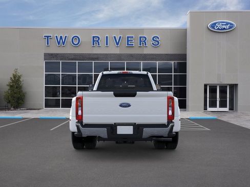 New 2026 Ford F350 4x4 Crew Cab DRW Super Duty image 5