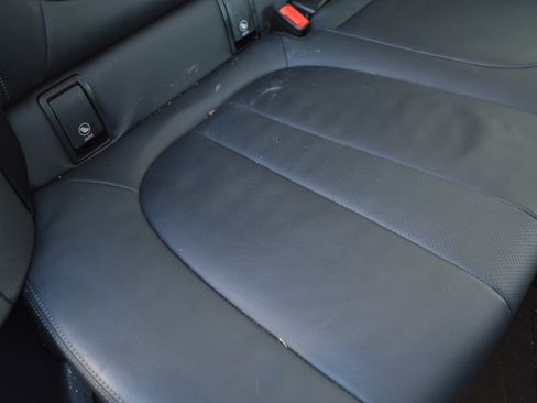 Used 2022 BMW X6 xDrive40i w/ M Sport Package image 31