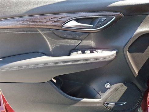 Certified 2022 Buick Envision Avenir w/ Technology Package II image 12