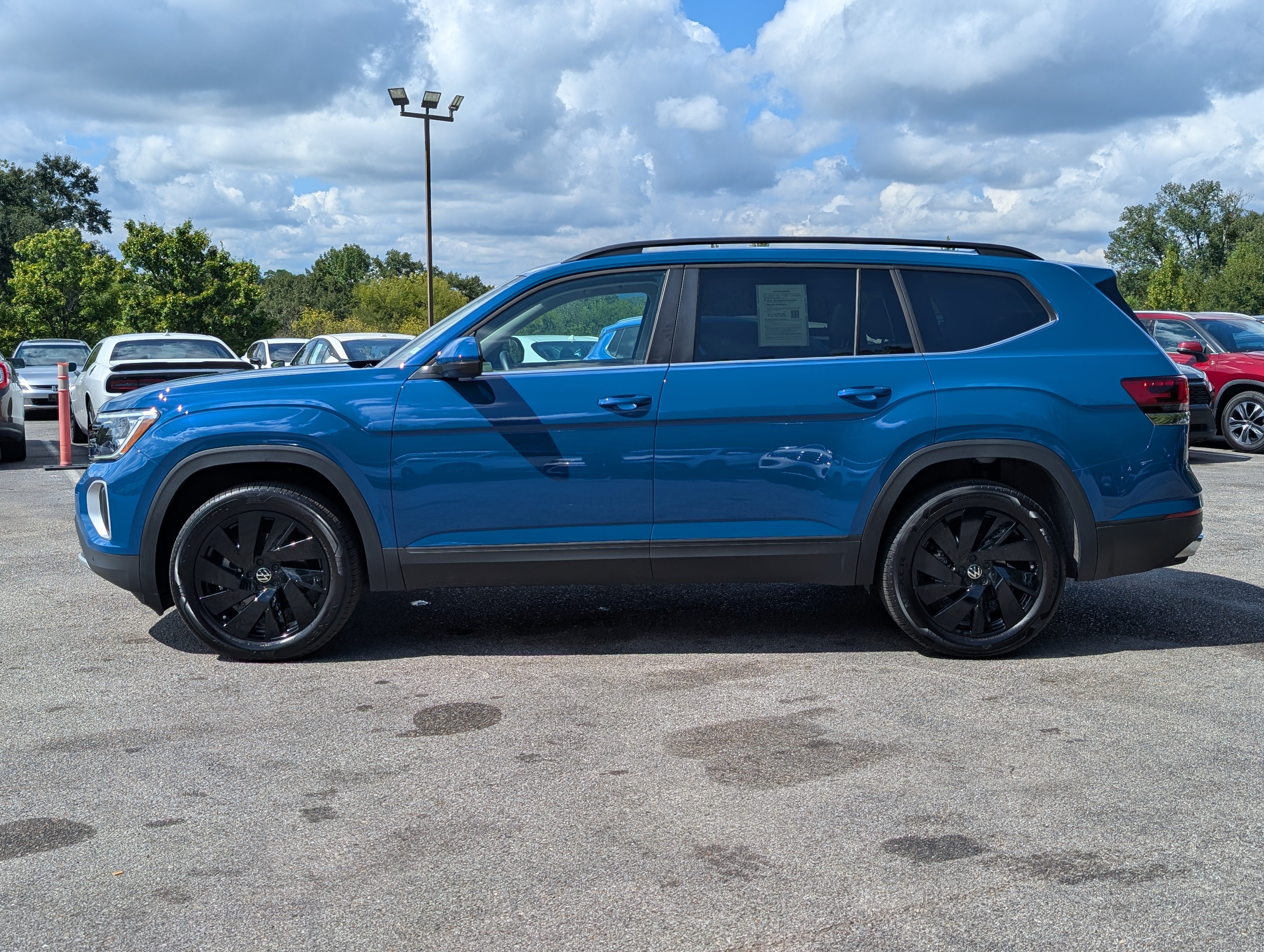 Used 2026 Volkswagen Atlas SE FWD image 6