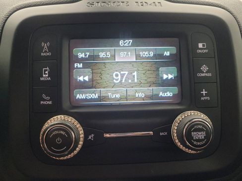 Used 2017 Jeep Renegade Altitude image 25