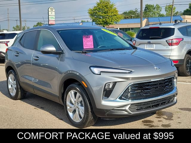 Used 2025 Buick Encore GX Preferred w/ Comfort Package FWD image 3