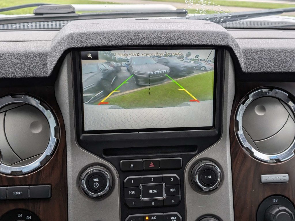Used 2016 Ford F350 Lariat w/ Lariat Interior Package AWD/4WD image 22