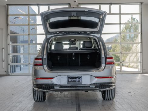 Used 2025 Genesis GV80 2.5T Standard image 16