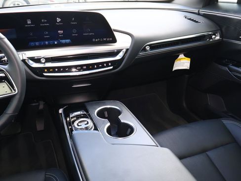 Used 2025 Cadillac Lyriq Luxury w/ LPO, Floor Liner Package image 15