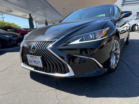 Used 2019 Lexus ES 350 w/ Accessory Package 2 FWD image 3