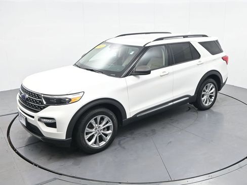 Used 2021 Ford Explorer XLT w/ Equipment Group 202A image 26