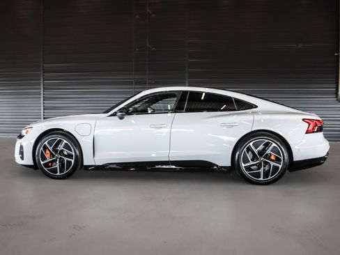 Used 2024 Audi RS e-tron GT image 12