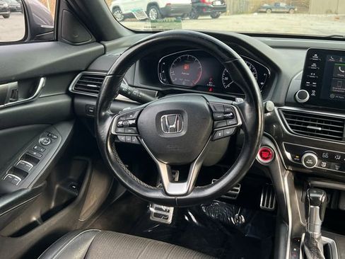 Used 2018 Honda Accord Sport image 18
