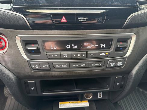 Used 2022 Honda Pilot TrailSport image 26