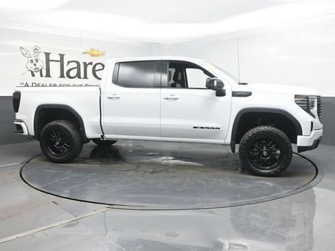 Used 2026 GMC Sierra 1500 SLT AWD/4WD image 48