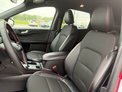 Used 2025 Ford Escape ST-Line Select w/ Tech Pack #1 AWD/4WD image 17