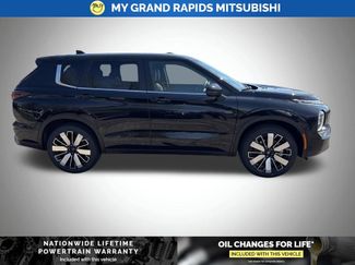New 2026 Mitsubishi Outlander SE AWD/4WD video 2