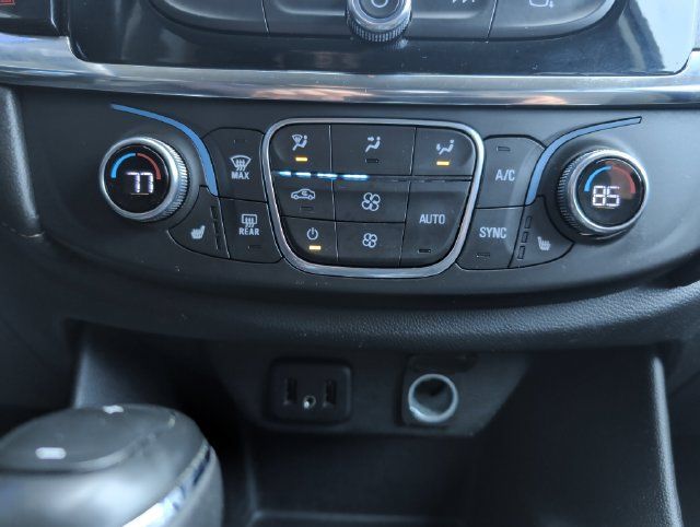 Used 2018 Chevrolet Traverse LT FWD image 19