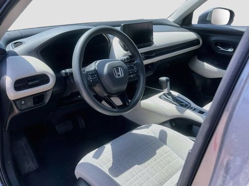 Used 2023 Honda HR-V LX image 9