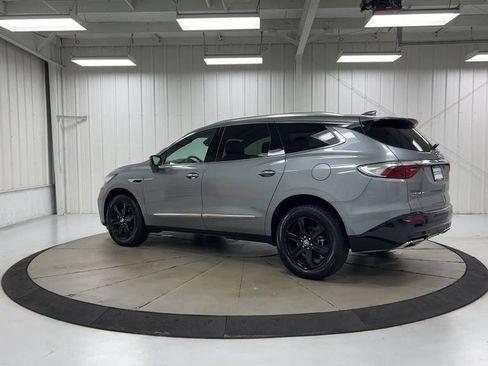 Used 2023 Buick Enclave Essence w/ Experience Buick Package AWD/4WD image 6