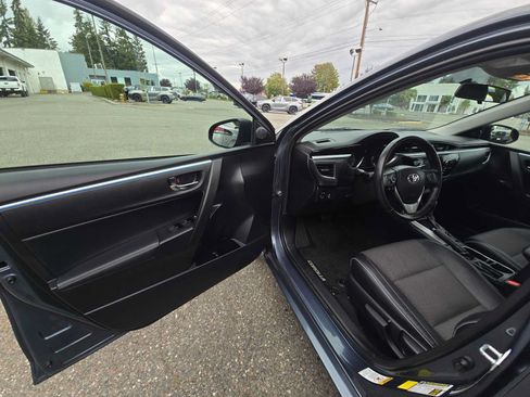 Used 2016 Toyota Corolla S FWD image 19
