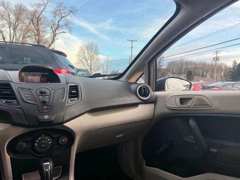 Used 2013 Ford Fiesta S image 10