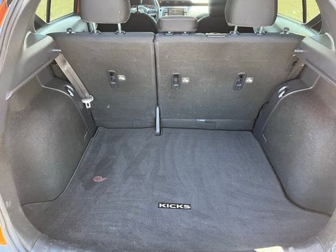 Used 2018 Nissan Kicks SV image 13