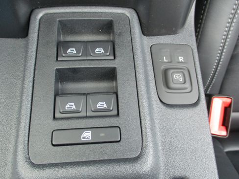 New 2025 Ford Bronco Outer Banks image 13