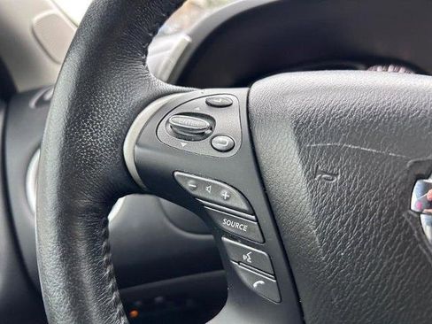 Used 2019 Nissan Pathfinder Platinum image 16