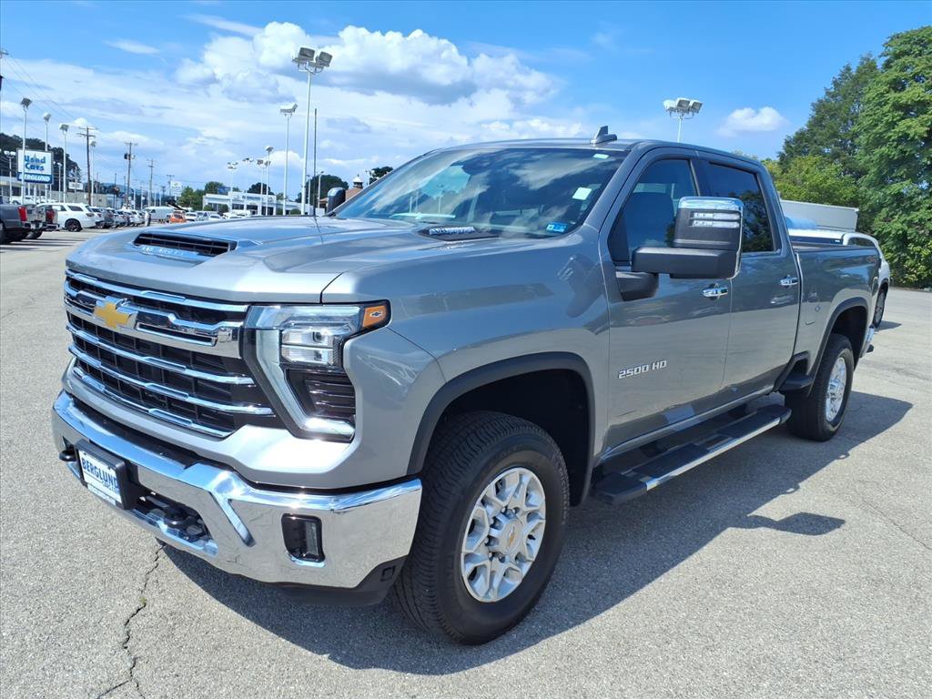 Used 2026 Chevrolet Silverado 2500 LTZ AWD/4WD image 8