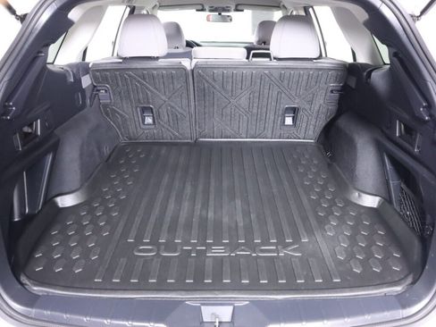 Used 2024 Subaru Outback Premium AWD/4WD image 30