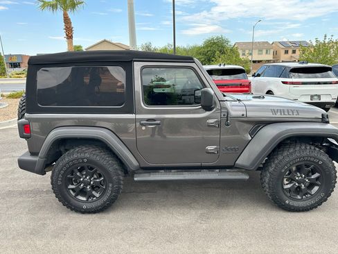 Used 2021 Jeep Wrangler Sport AWD/4WD image 3