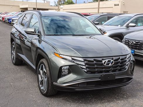 Certified 2023 Hyundai Tucson SEL w/ Convenience Package AWD/4WD image 3