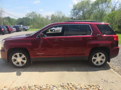 Used 2017 GMC Terrain SLE w/ Driver Alert Package I AWD/4WD image 4