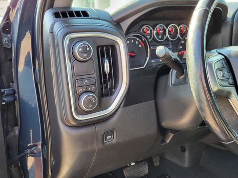 Used 2019 Chevrolet Silverado 1500 LT w/ Texas Edition image 18