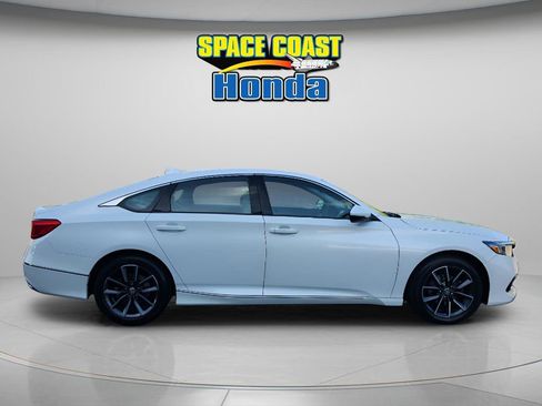 Used 2021 Honda Accord EX-L image 11