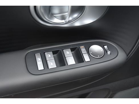 New 2026 Hyundai Ioniq 9 SE image 18