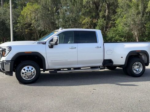 Used 2024 GMC Sierra 3500 SLT w/ SLT Premium Package image 4