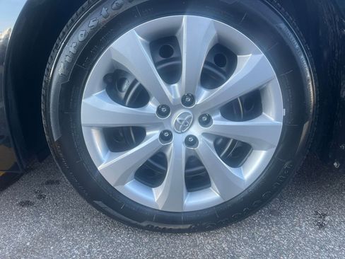 Used 2025 Toyota Corolla LE FWD image 29