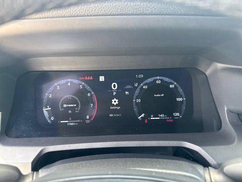 Used 2024 Toyota Tacoma TRD Off-Road AWD/4WD image 28