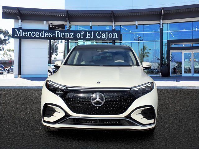 Used 2023 Mercedes-Benz EQS 580 4MATIC SUV image 2