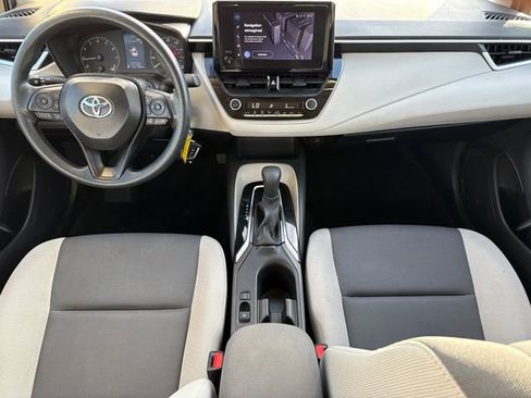 Used 2024 Toyota Corolla LE FWD image 11