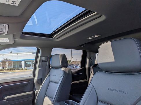 New 2026 GMC Sierra 1500 Denali w/ Denali Reserve Package image 17