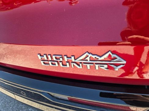 Certified 2025 Chevrolet Traverse High Country AWD/4WD image 14